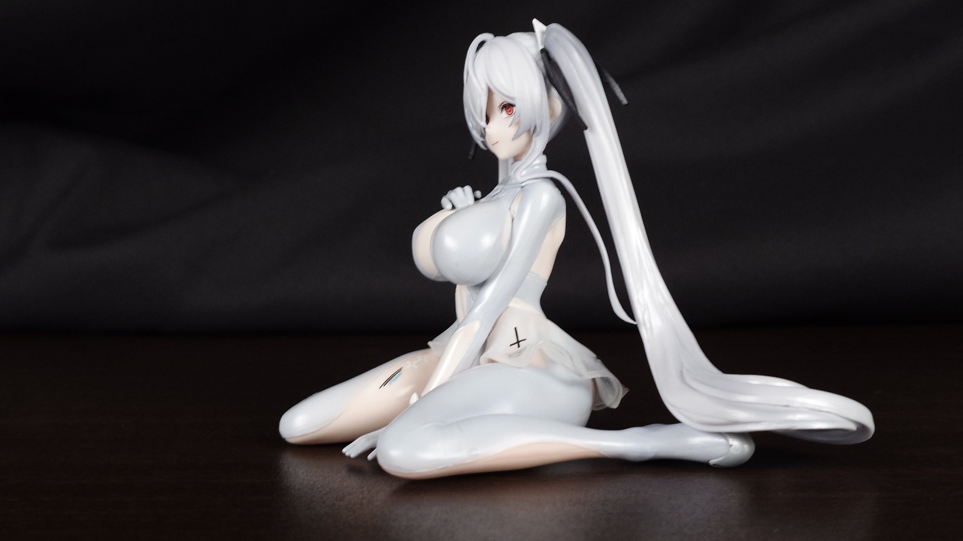 勝利の女神NIKKE シンデレラ フィギュア 側面1